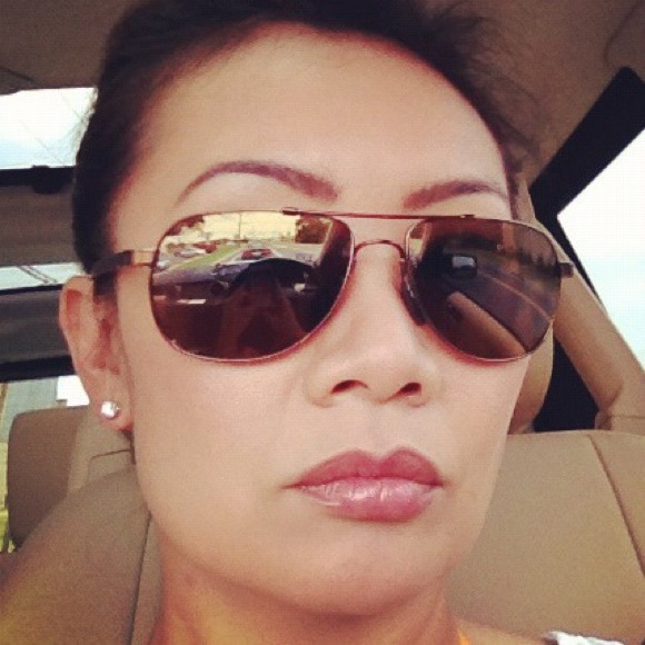 Meet your Posher, Linh - Picture 2 of 3